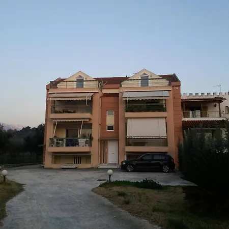 Ostria Seaside 公寓式酒店 帕特雷